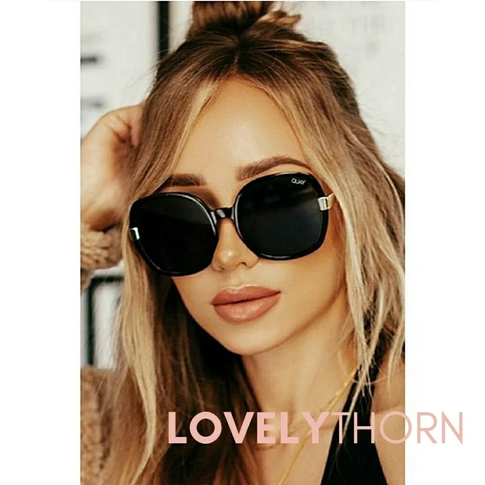 QUAY // ltd ed chrissy teigen retro-glam oversized round black smoke gold sunnie